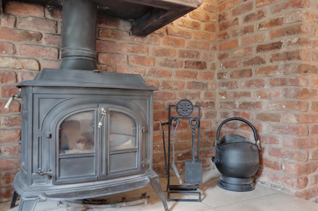 Bretton House Farm Retreat Villa Chester Exteriör bild